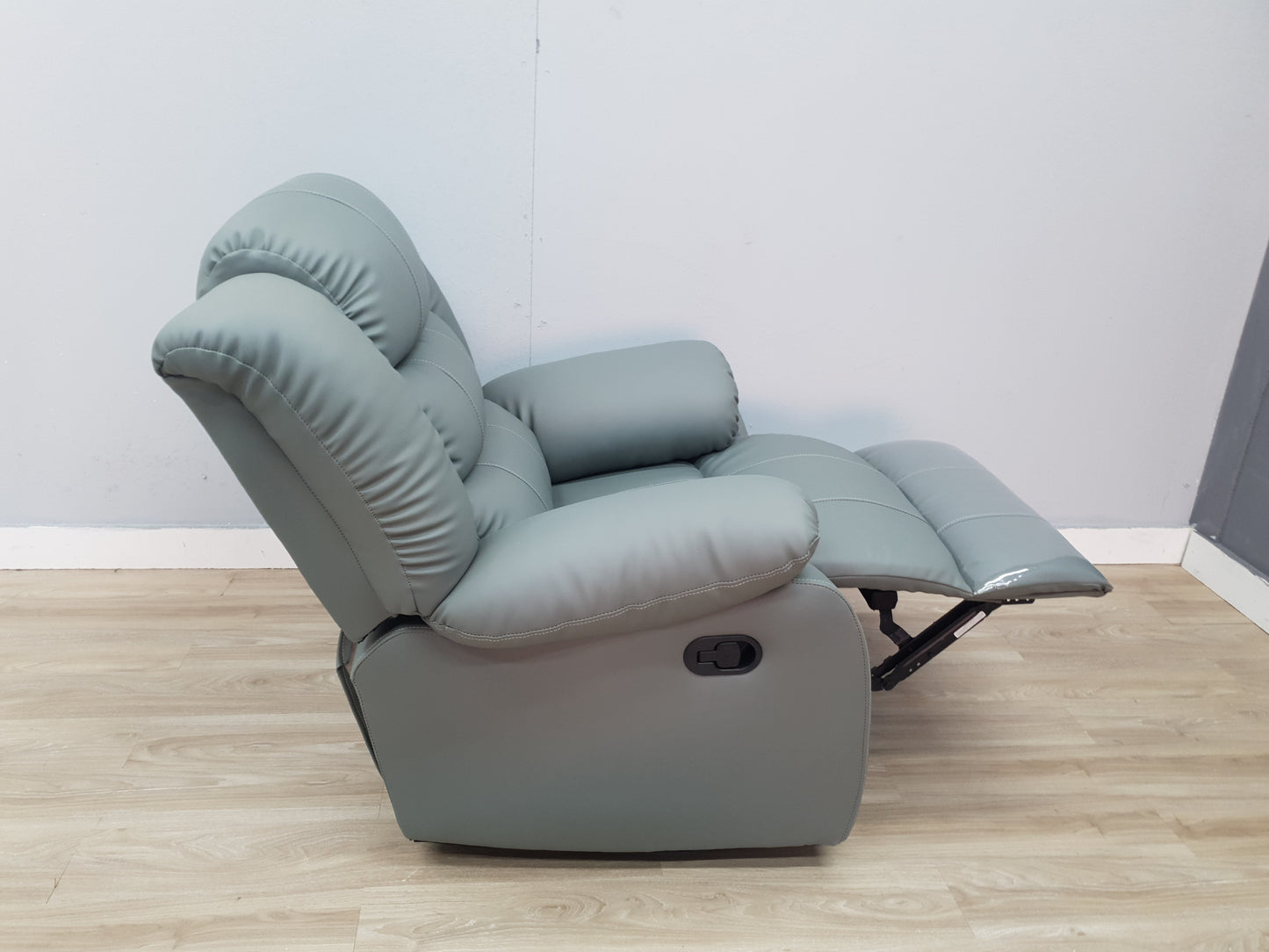 Light Grey Full Euro Leather Recliner Lounge Set.