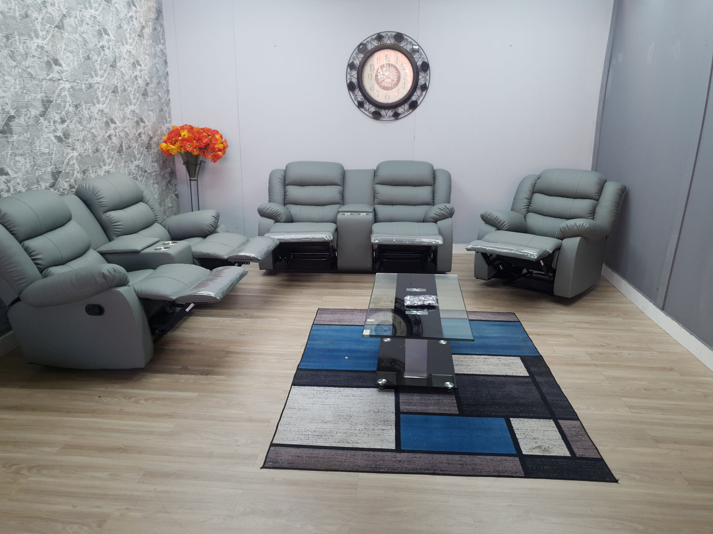 Light Grey 5 Seater 5 Action Full Euro Leather Recliner Lounge Set.