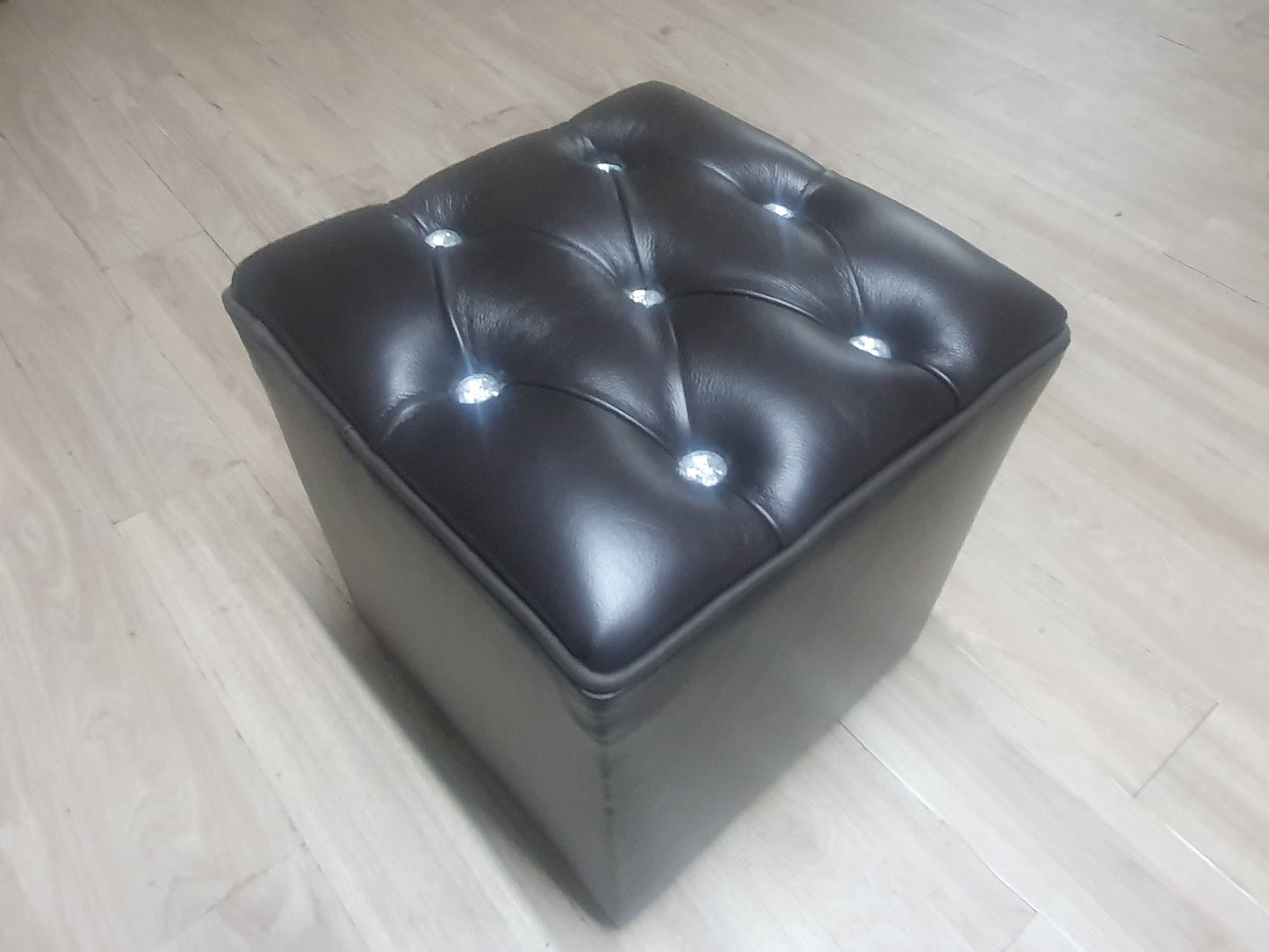 Full Euro Leather Diamond Button Ottoman