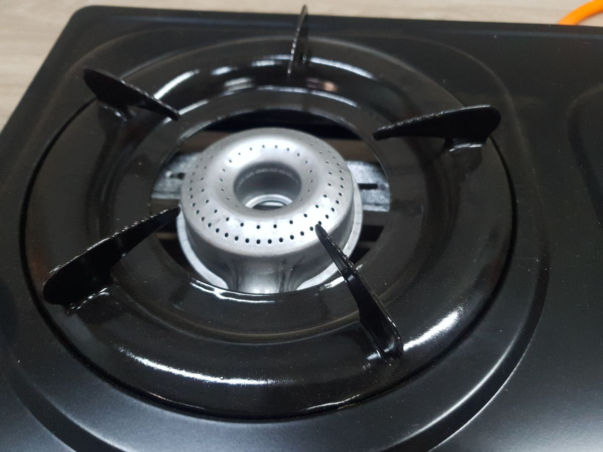 Black Two Plate Gas stove with Pipe and Regulator